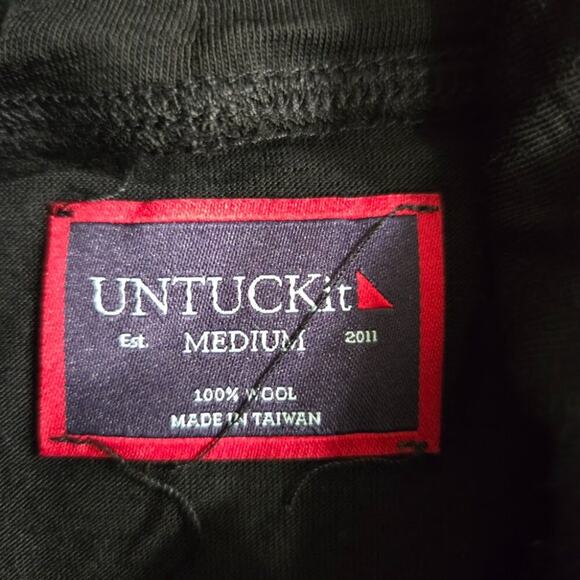 UNTUCKit Men’s Black Turtleneck Long Sleeve Shirt Size M - Picture 2 of 8